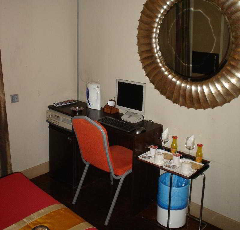 Madrid House Rooms Экстерьер фото